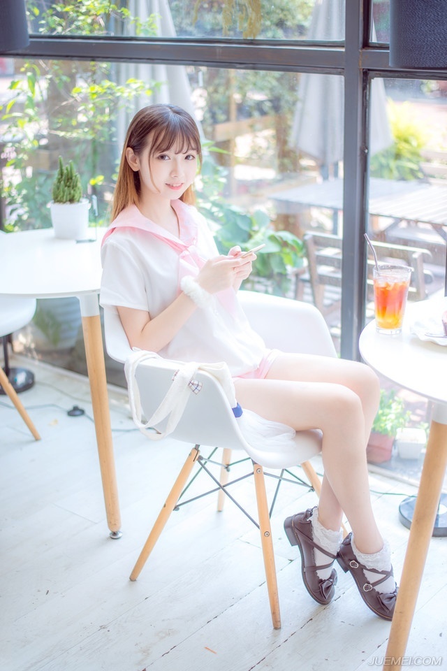 呜呜呜~呜呜~